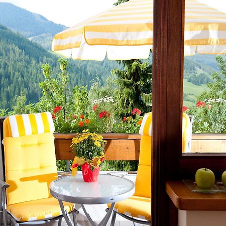 Wohlfuehl & Genusshotel Felsenhof Bad Kleinkirchheim Exterior photo